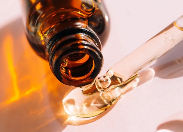 சீனாவின் ஒப்பனை மூலப்பொருள் சந்தை மற்றும் தோல் பராமரிப்பு போக்குகளின் வளர்ந்து வரும் நிலப்பரப்பு